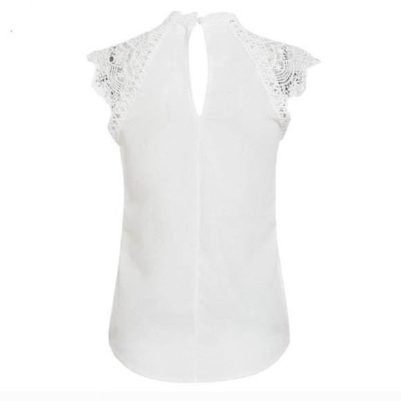 Lace Detail White Sleeveless Top - Picture 2 of 3